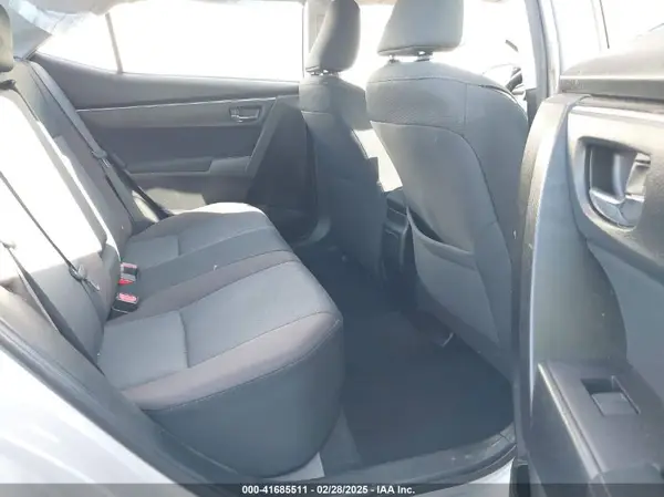 5YFBURHE5HP628879 2017 TOYOTA COROLLA - Image 8