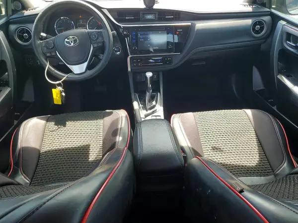 5YFBURHE5HP630163 2017 TOYOTA COROLLA - Image 8