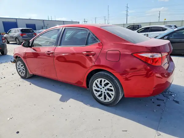 5YFBURHE5HP631796 2017 TOYOTA COROLLA - Image 2