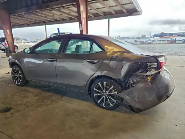 5YFBURHE5HP632124 2017 TOYOTA COROLLA - Image 2