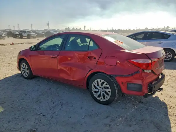 5YFBURHE5HP633306 2017 TOYOTA COROLLA - Image 2