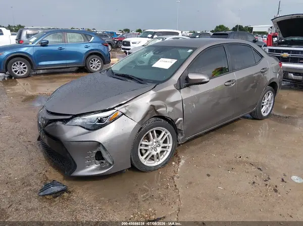 5YFBURHE5HP634102 2017 TOYOTA COROLLA - Image 2