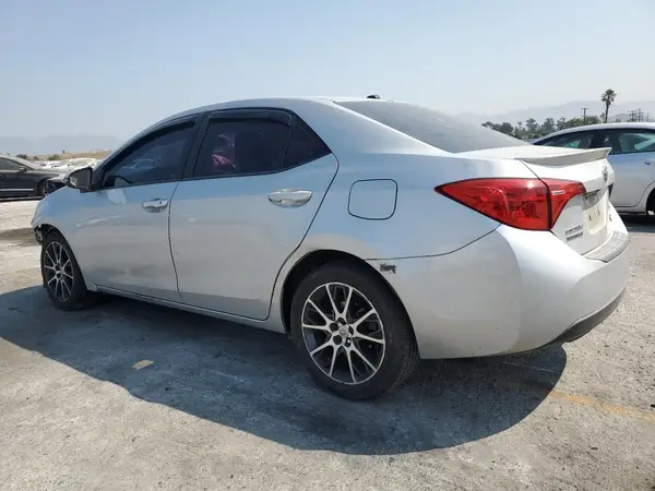 5YFBURHE5HP635489 2017 TOYOTA COROLLA - Image 2