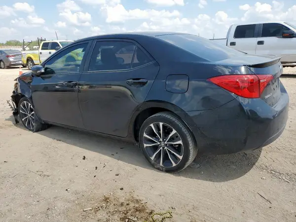 5YFBURHE5HP636089 2017 TOYOTA COROLLA - Image 2