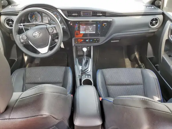 5YFBURHE5HP636089 2017 TOYOTA COROLLA - Image 8