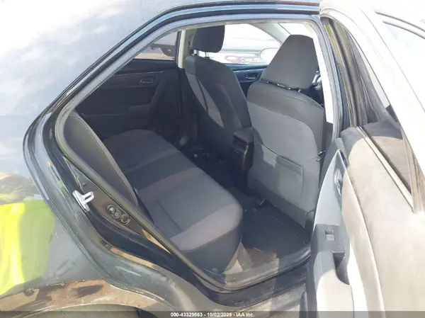 5YFBURHE5HP638392 2017 TOYOTA COROLLA - Image 8
