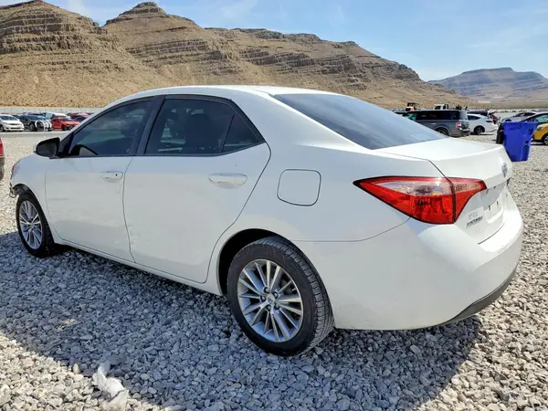 5YFBURHE5HP638909 2017 TOYOTA COROLLA - Image 2