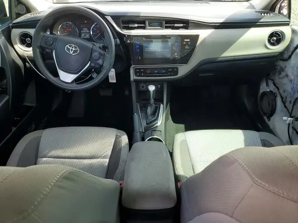 5YFBURHE5HP638909 2017 TOYOTA COROLLA - Image 8
