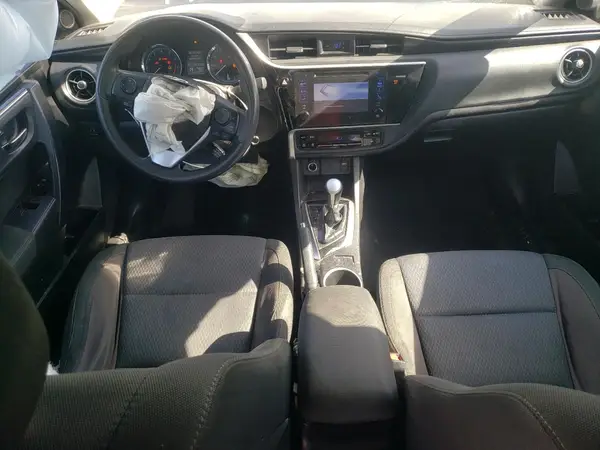 5YFBURHE5HP639364 2017 TOYOTA COROLLA - Image 8