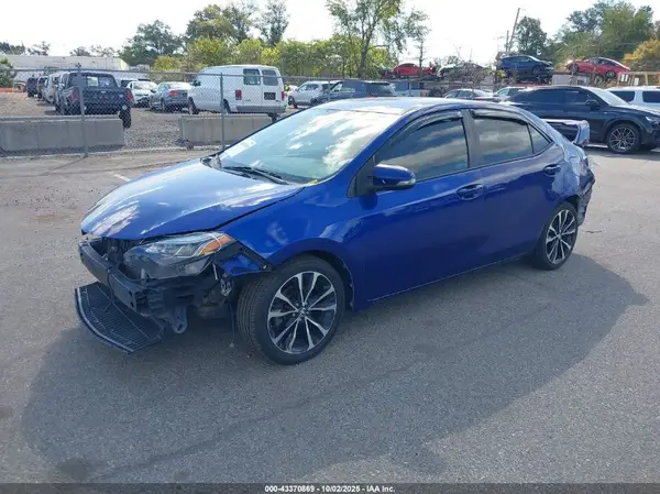 5YFBURHE5HP641146 2017 TOYOTA COROLLA - Image 2