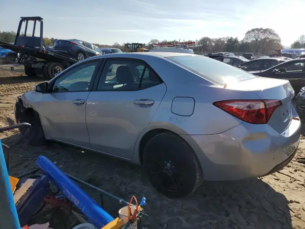 5YFBURHE5HP641163 2017 TOYOTA COROLLA - Image 2