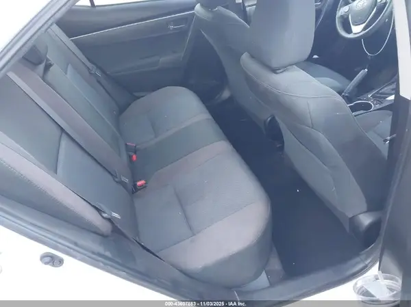 5YFBURHE5HP641809 2017 TOYOTA COROLLA - Image 8