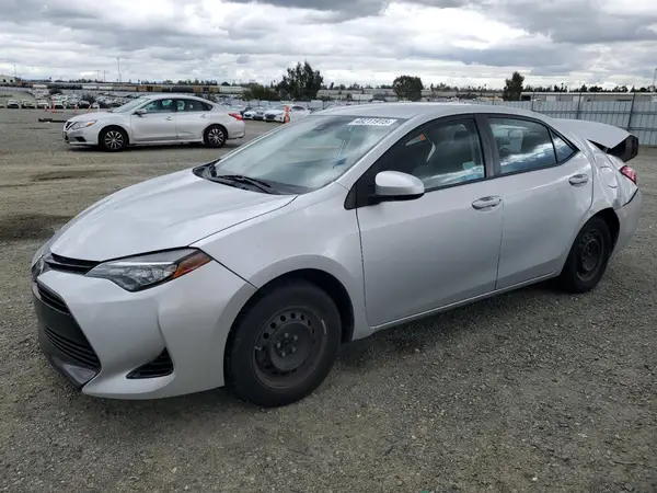 5YFBURHE5HP642538 2017 TOYOTA COROLLA - Image 1