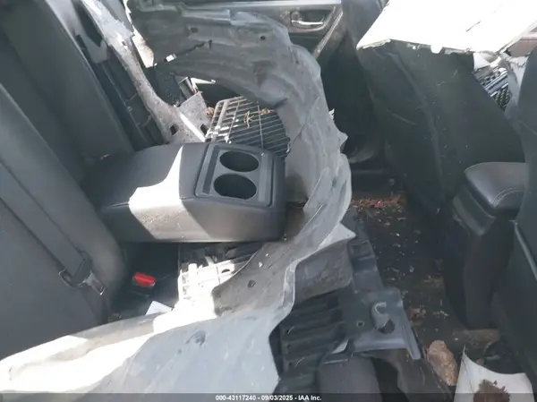 5YFBURHE5HP645679 2017 TOYOTA COROLLA - Image 8