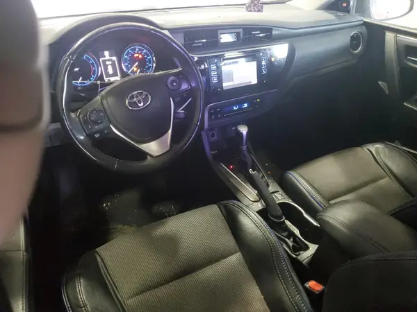 5YFBURHE5HP647061 2017 TOYOTA COROLLA - Image 8