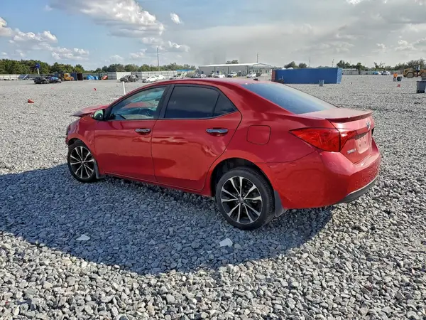 5YFBURHE5HP647318 2017 TOYOTA COROLLA - Image 2