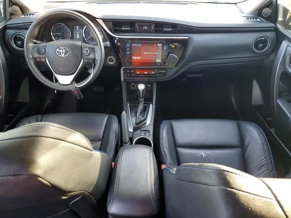 5YFBURHE5HP649375 2017 TOYOTA COROLLA - Image 8