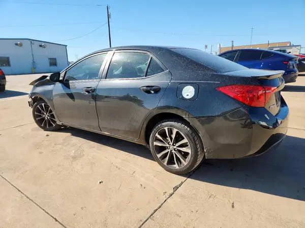 5YFBURHE5HP649456 2017 TOYOTA COROLLA - Image 2
