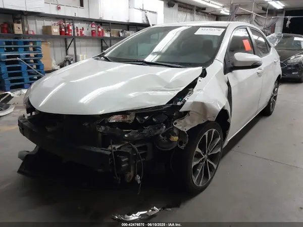 5YFBURHE5HP649800 2017 TOYOTA COROLLA - Image 2