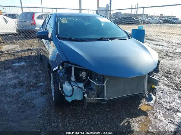 5YFBURHE5HP651711 2017 TOYOTA COROLLA - Image 1