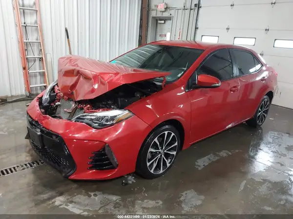 5YFBURHE5HP654429 2017 TOYOTA COROLLA - Image 2