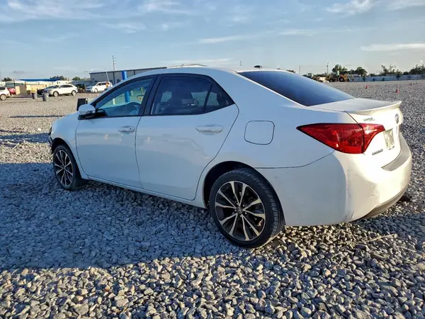 5YFBURHE5HP655337 2017 TOYOTA COROLLA - Image 2