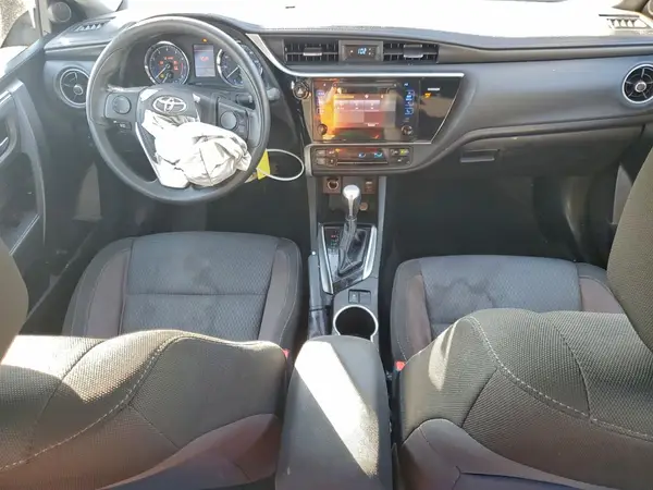 5YFBURHE5HP656648 2017 TOYOTA COROLLA - Image 8