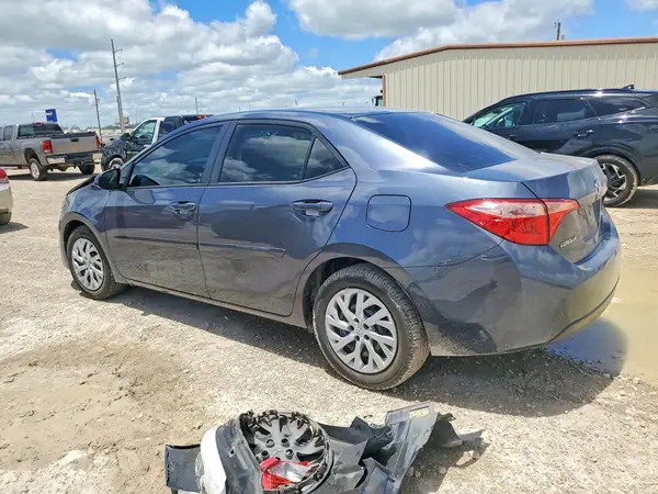 5YFBURHE5HP658416 2017 TOYOTA COROLLA - Image 2