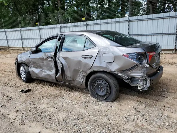 5YFBURHE5HP658898 2017 TOYOTA COROLLA - Image 2