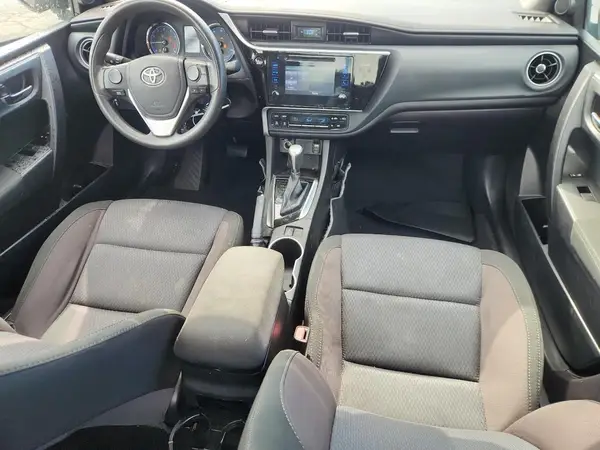 5YFBURHE5HP658898 2017 TOYOTA COROLLA - Image 8