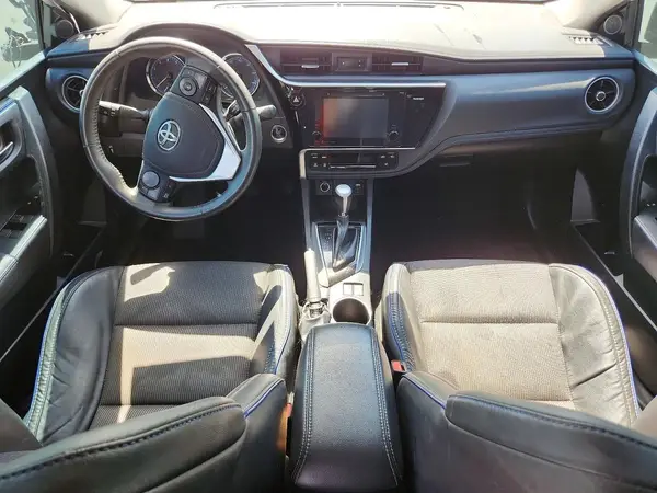 5YFBURHE5HP659811 2017 TOYOTA COROLLA - Image 8