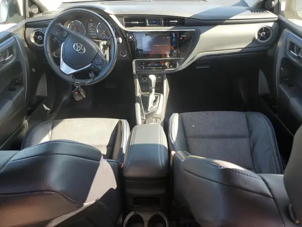 5YFBURHE5HP661302 2017 TOYOTA COROLLA - Image 8