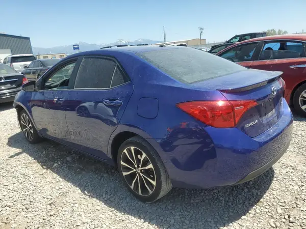 5YFBURHE5HP662708 2017 TOYOTA COROLLA - Image 2