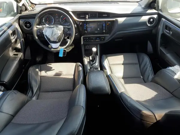 5YFBURHE5HP664068 2017 TOYOTA COROLLA - Image 8