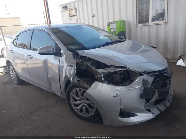 5YFBURHE5HP664166 2017 TOYOTA COROLLA - Image 1