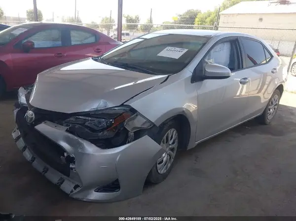 5YFBURHE5HP664166 2017 TOYOTA COROLLA - Image 2