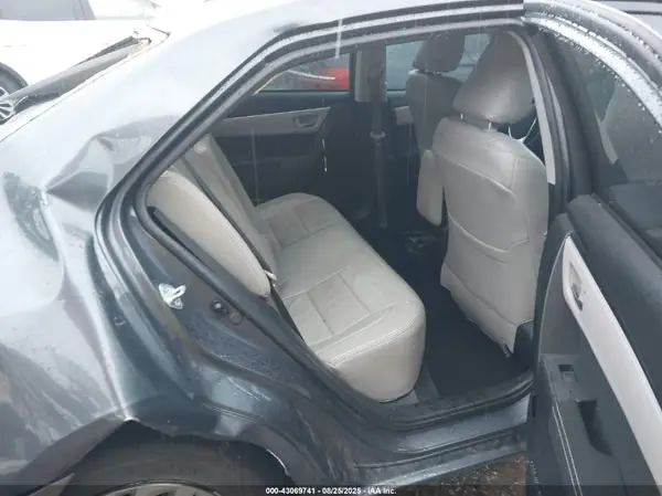 5YFBURHE5HP664247 2017 TOYOTA COROLLA - Image 8