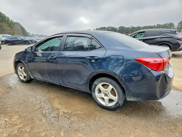 5YFBURHE5HP664278 2017 TOYOTA COROLLA - Image 2