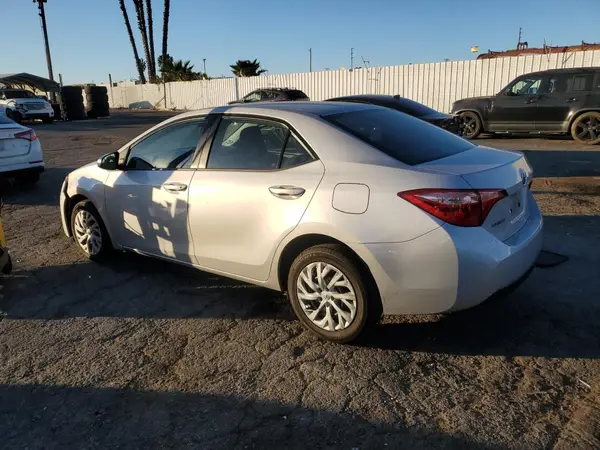 5YFBURHE5HP664281 2017 TOYOTA COROLLA - Image 2