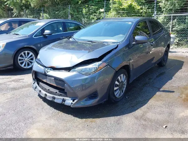 5YFBURHE5HP665124 2017 TOYOTA COROLLA - Image 2