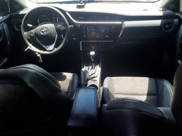 5YFBURHE5HP665253 2017 TOYOTA COROLLA - Image 8