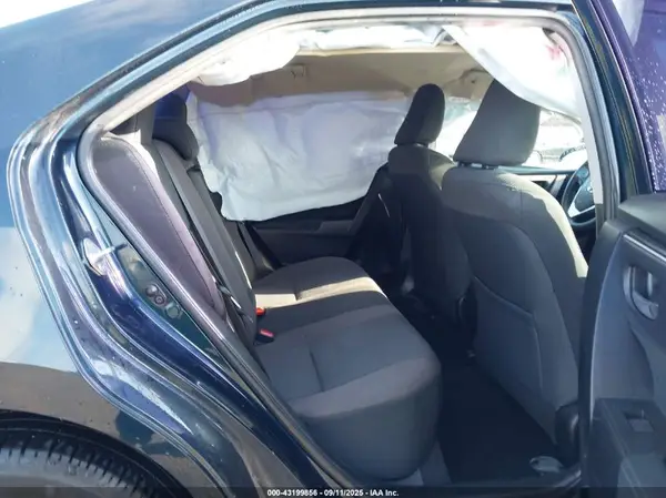 5YFBURHE5HP667035 2017 TOYOTA COROLLA - Image 8