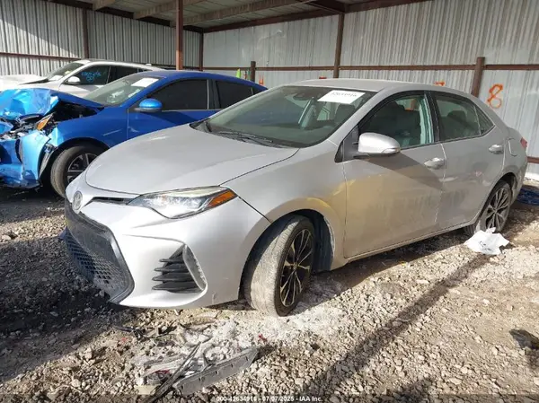 5YFBURHE5HP671246 2017 TOYOTA COROLLA - Image 2