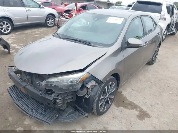 5YFBURHE5HP676561 2017 TOYOTA COROLLA - Image 2