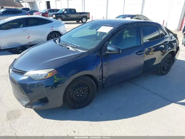 5YFBURHE5HP676642 2017 TOYOTA COROLLA - Image 2