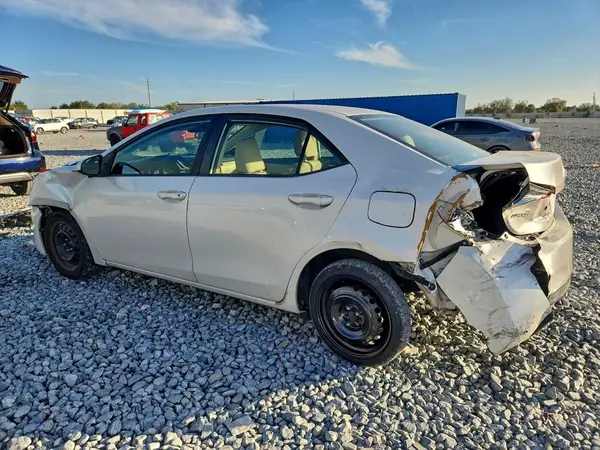5YFBURHE5HP677841 2017 TOYOTA COROLLA - Image 2