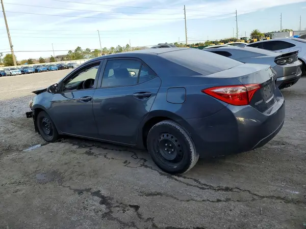 5YFBURHE5HP681064 2017 TOYOTA COROLLA - Image 2