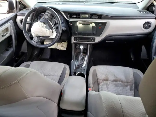 5YFBURHE5HP681064 2017 TOYOTA COROLLA - Image 8