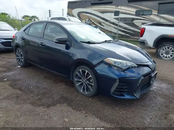 5YFBURHE5HP685616 2017 TOYOTA COROLLA - Image 1