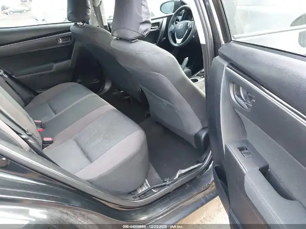 5YFBURHE5HP687740 2017 TOYOTA COROLLA - Image 8